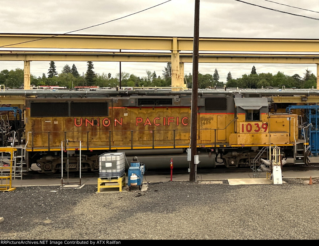 UP 1039